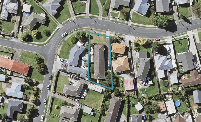 2/42 Dale Crescent, Pakuranga, Auckland - Carousel 1