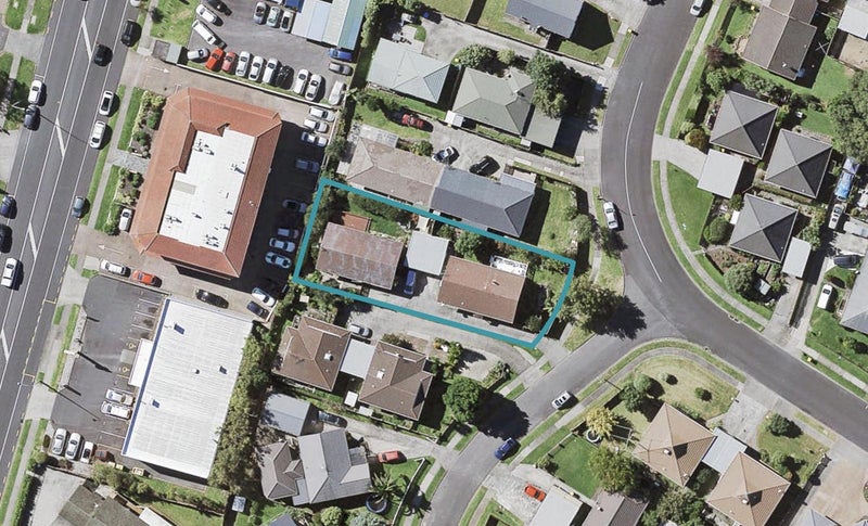 1/1 Tyndrum Place, Highland Park, Auckland - Carousel 1