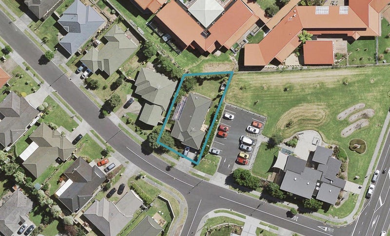 7 Brookwood Drive, Henderson, Auckland - Carousel 1