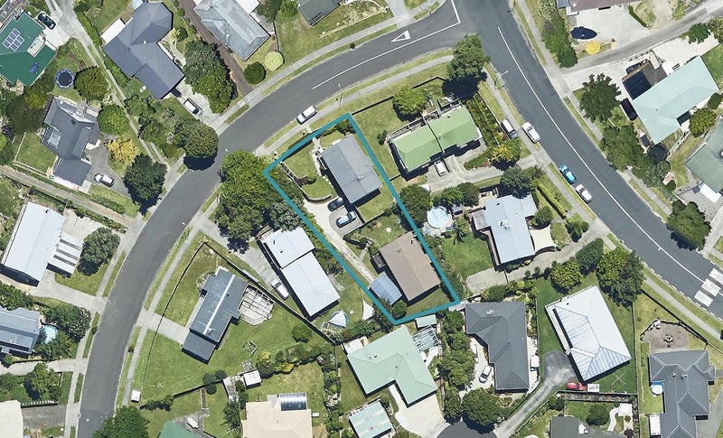 5A Pelorus Street, Welcome Bay, Tauranga - Carousel 1