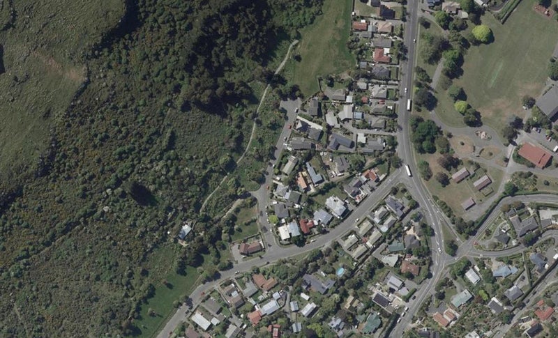 8 Finnsarby Place, Sumner, Christchurch - Carousel 1