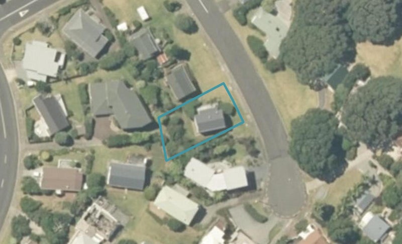 110 Oratia Place, Onemana, Whangamatā - Carousel 1