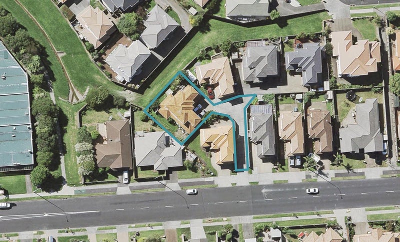 81B Meadowland Drive, Somerville, Auckland - Carousel 1