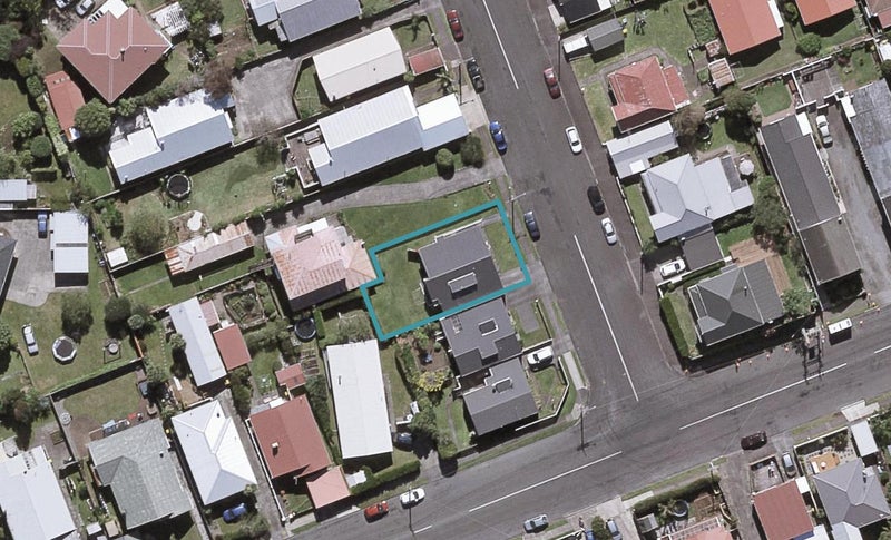 20 Kowhai Street, Strandon, New Plymouth - Carousel 1