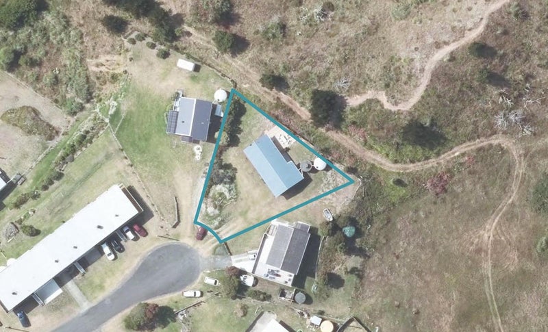 10 Koura Crescent, Māhia - Carousel 1