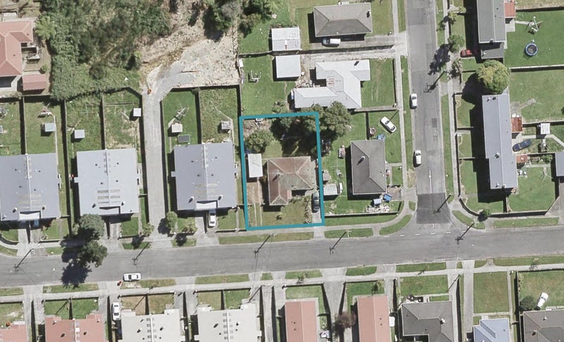 22 Hanson Grove, Stokes Valley, Lower Hutt - Carousel 1