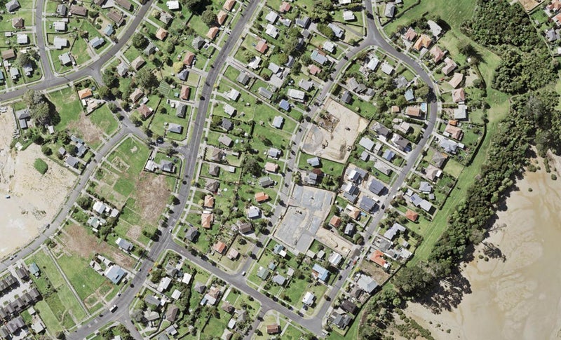 21 Lyndhurst Street, Wai o Taiki Bay, Auckland - Carousel 1