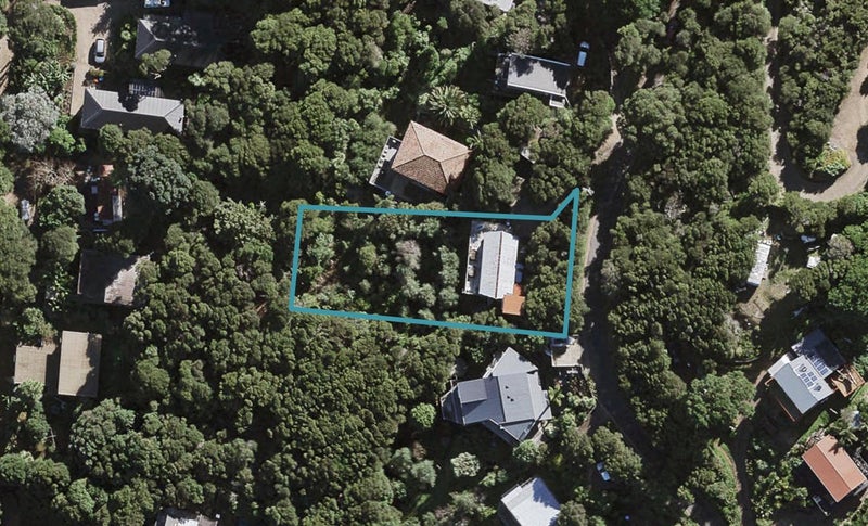 34 Okoka Road, Omiha, Waiheke Island - Carousel 1