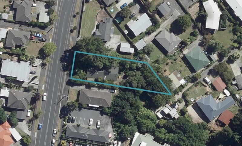 121 Maeroa Road, Maeroa, Hamilton - Carousel 1