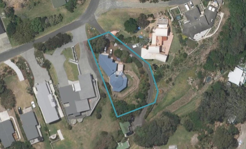 30 Findlay Street, Mangawhai Heads, Mangawhai - Carousel 1