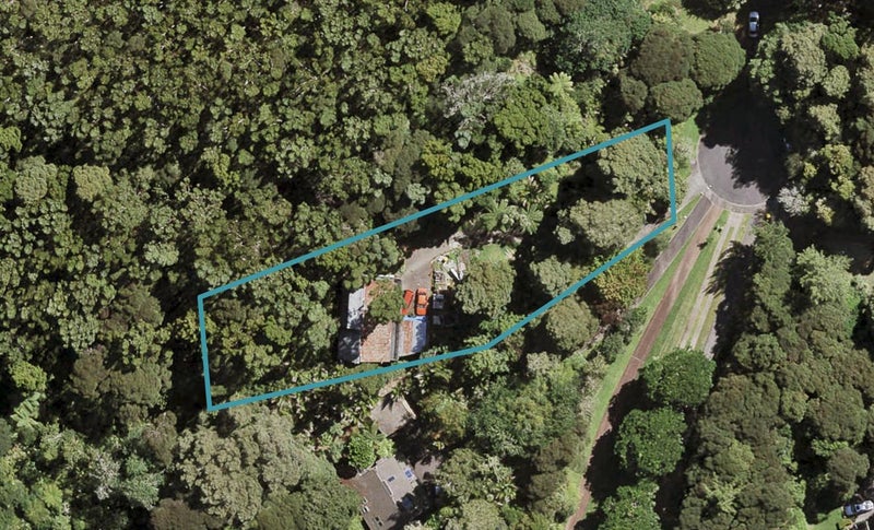 3 Waerenga Place, Titirangi, Auckland - Carousel 1