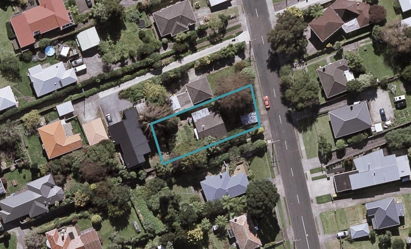 36 Lorna Street, Lynmouth, New Plymouth - Carousel 1