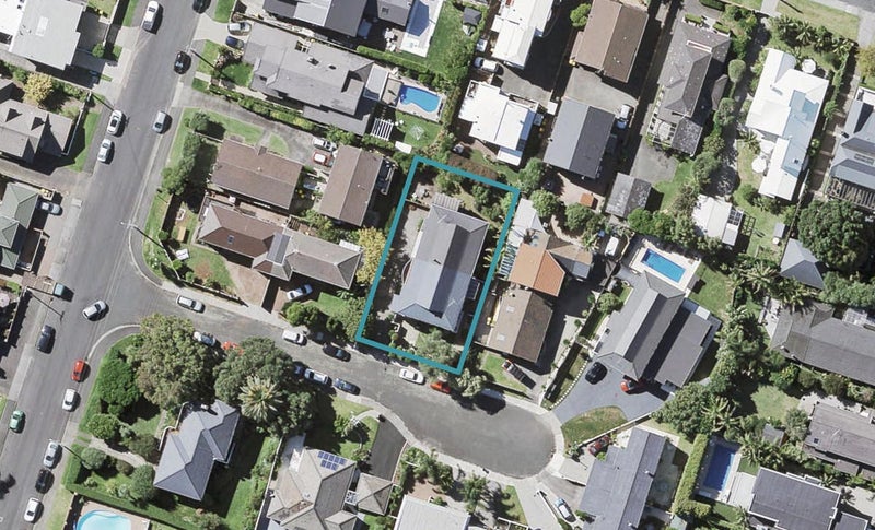 2/2 Milford Park Place, Milford, Auckland - Carousel 1