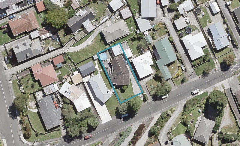 7 Hillside Drive, Maoribank, Upper Hutt - Carousel 1