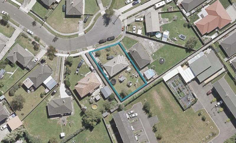 34 Ngata Grove, Trentham, Upper Hutt - Carousel 1