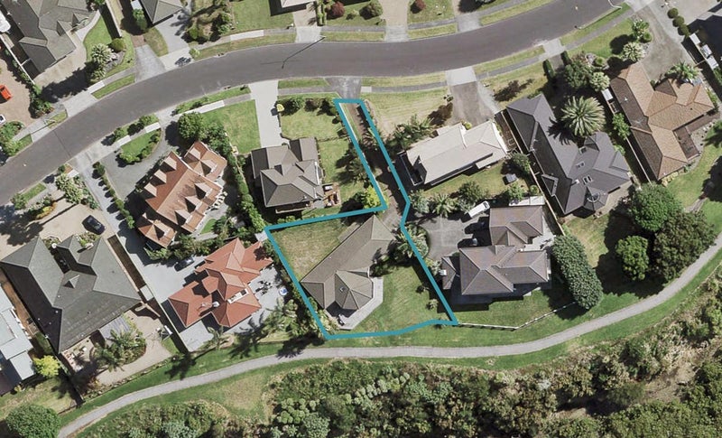 72 Glenross Drive, Wattle Downs, Auckland - Carousel 1