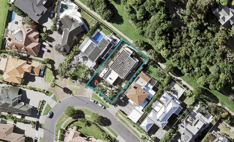 39 Quedley Court, Eastern Beach, Auckland - Carousel 1
