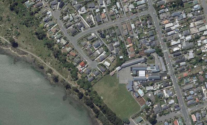4 Seafield Place, South New Brighton, Christchurch - Carousel 1