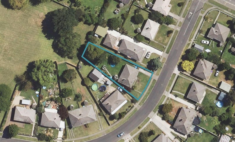 7 Abbott Street, Te Hapara, Gisborne - Carousel 1