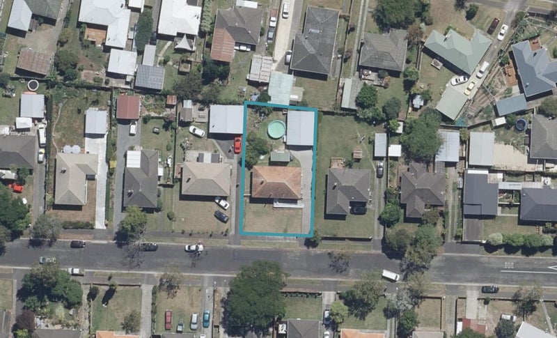 39 Slim Street, Bader, Hamilton - Carousel 1