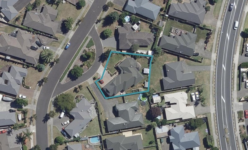42 Cairns Crescent, Rototuna, Hamilton - Carousel 1
