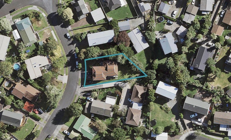 6 Dalmahoy Place, Wattle Downs, Auckland - Carousel 1