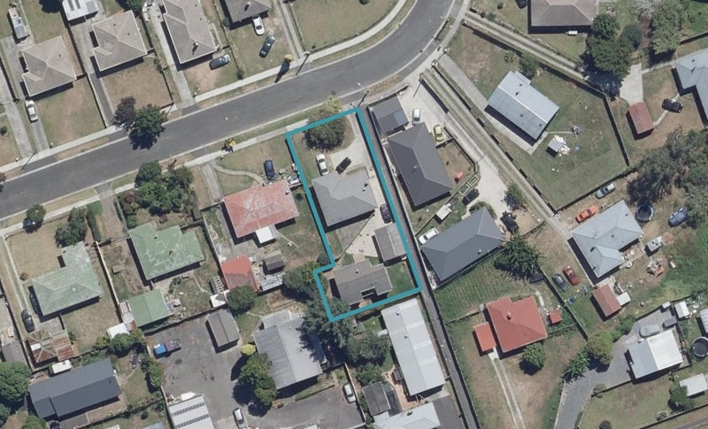 16 Eliot Street, Enderley, Hamilton - Carousel 1