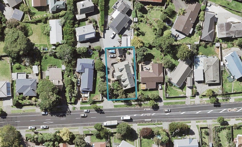 72 Gills Road, Bucklands Beach, Auckland - Carousel 1
