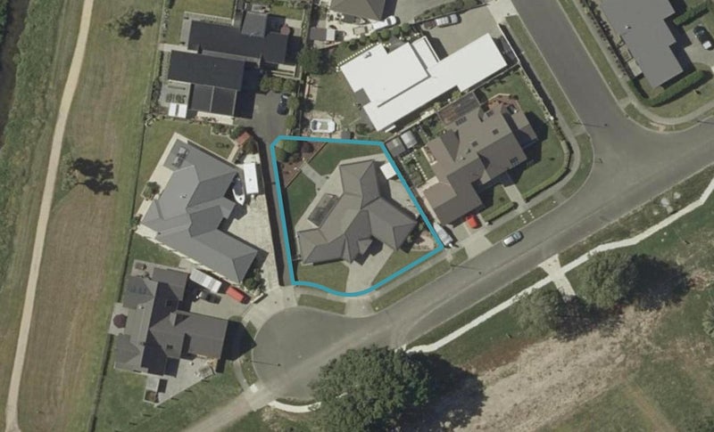 26 Grand Oaks Drive, Awapuni, Palmerston North - Carousel 1