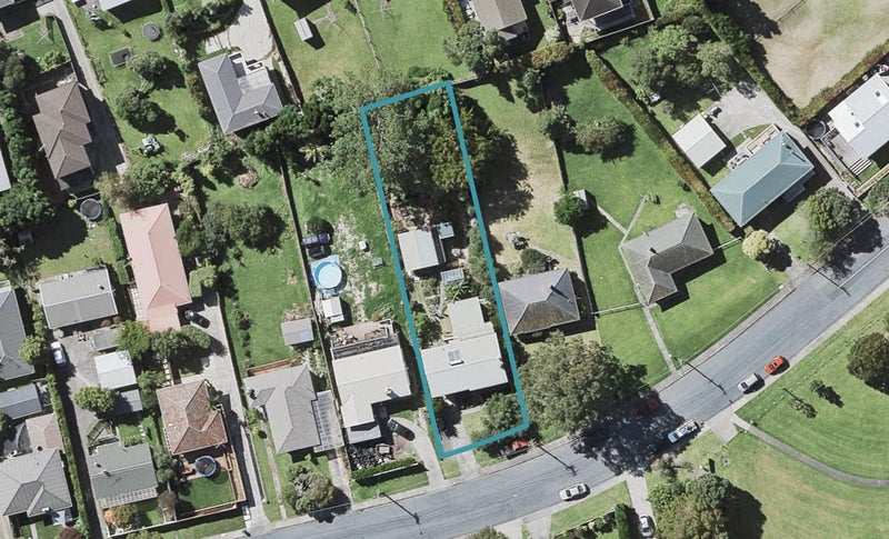 22 Montgomery Avenue, Belmont, Auckland - Carousel 1