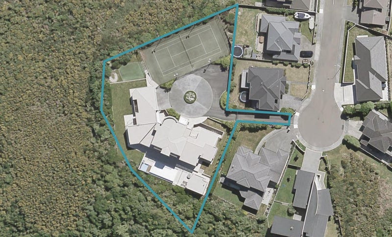 7 Boronia Grove, Maungaraki, Lower Hutt - Carousel 1