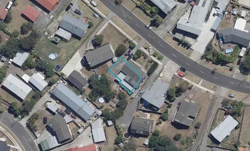 2/28 McKay Drive, Temple View, Hamilton - Carousel 1
