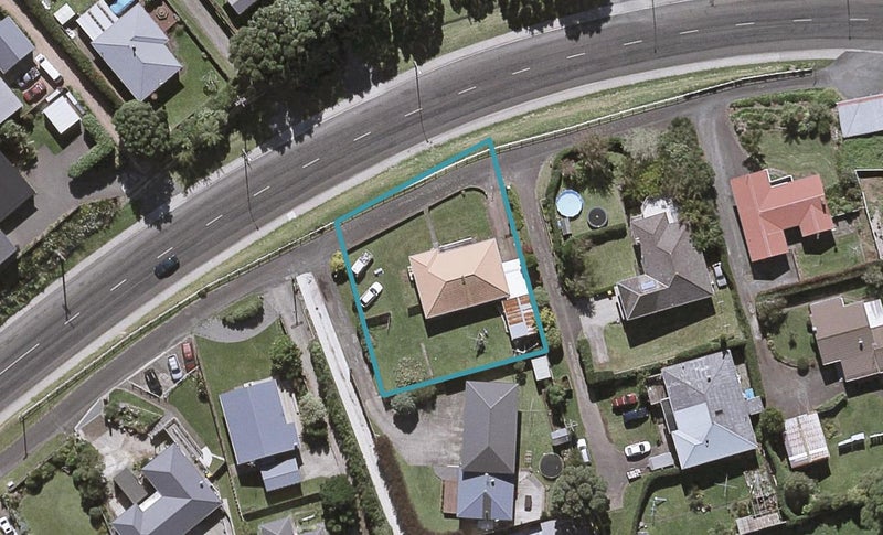 10 Solway Terrace, Bell Block, New Plymouth - Carousel 1