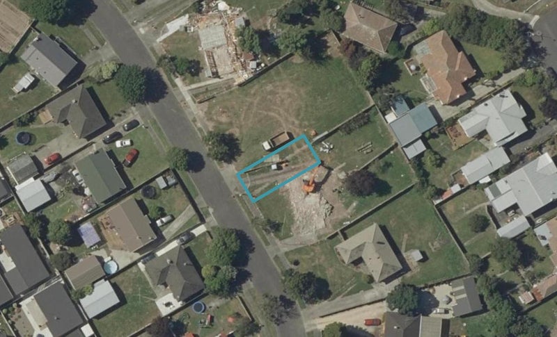 17B Exeter Crescent, Takaro, Palmerston North - Carousel 1