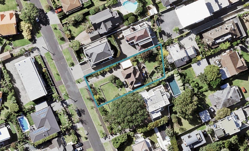 16 Challenger Street, St Heliers, Auckland - Carousel 1