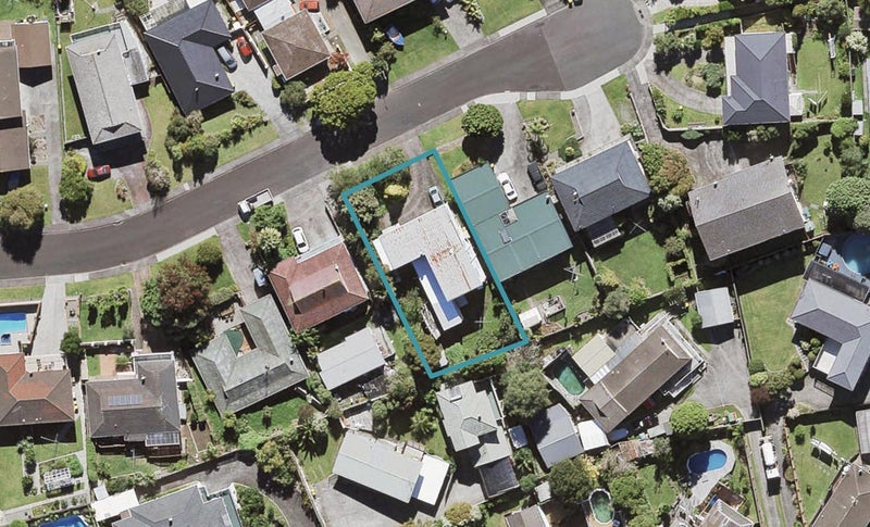 13 Tanoa Place, Glendene, Auckland - Carousel 1