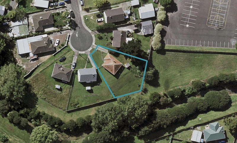 6 Tate Place, Otara, Auckland - Carousel 1