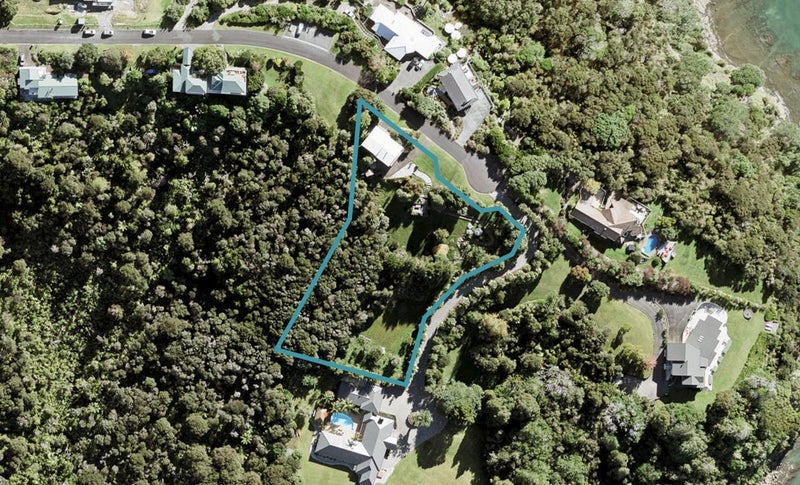 22 Puriri Place, Sandspit, Warkworth - Carousel 1