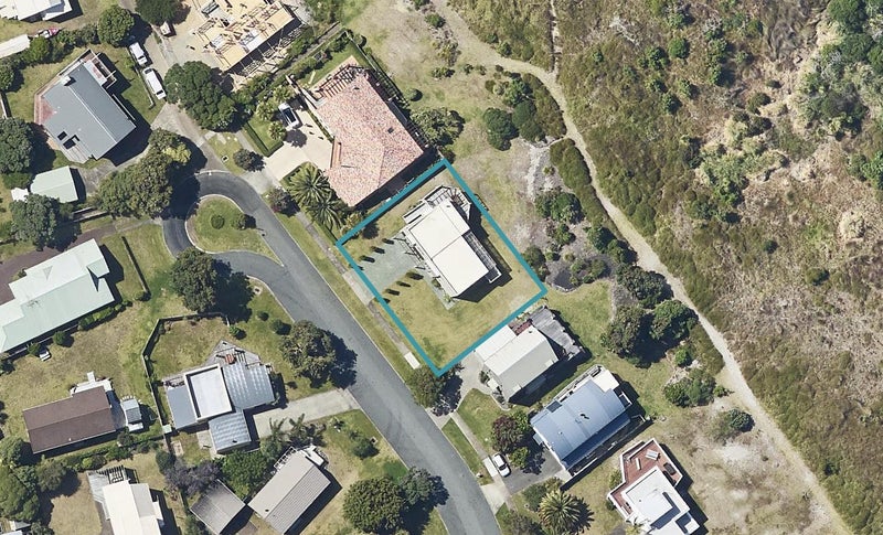 16 Wakanoi Place, Bowentown, Waihi Beach - Carousel 1