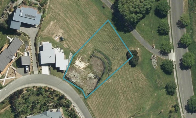 8 Lake View Place, Fairhall - Carousel 1