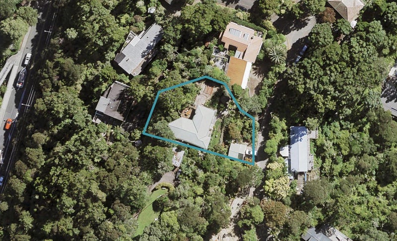 27 Rangiwai Road, Titirangi, Auckland - Carousel 1