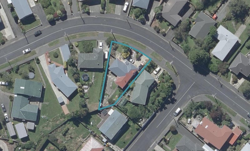 84 Gilkison Street, Halfway Bush, Dunedin - Carousel 1