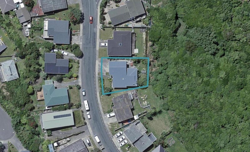 74 Baylands Drive, Newlands, Wellington - Carousel 1