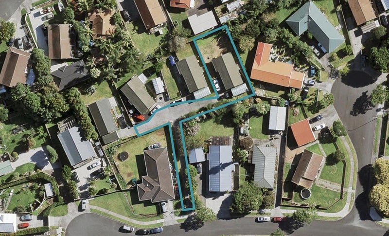11 Bill Phillip Place, Clendon Park, Auckland - Carousel 1