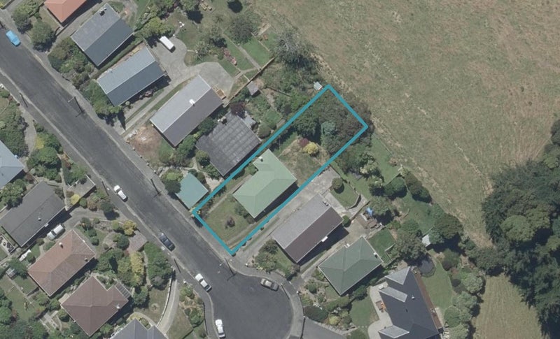 31 Truby King Crescent, Liberton, Dunedin - Carousel 1