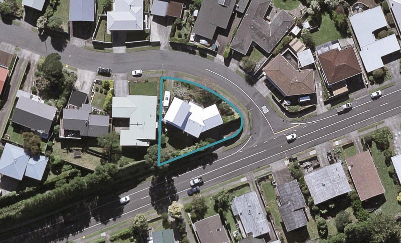 5 Longview Drive, Merrilands, New Plymouth - Carousel 1