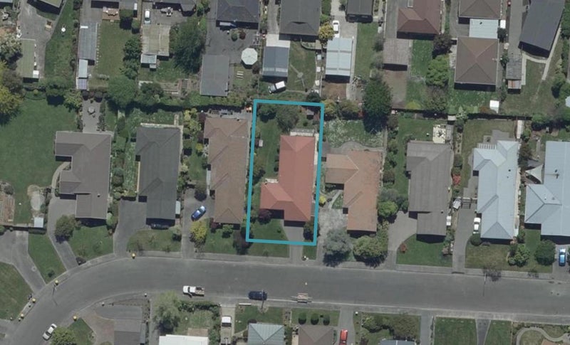 32 Regency Crescent, Redwood, Christchurch - Carousel 1