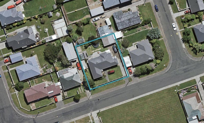 90 West Street, Hawthorndale, Invercargill - Carousel 1