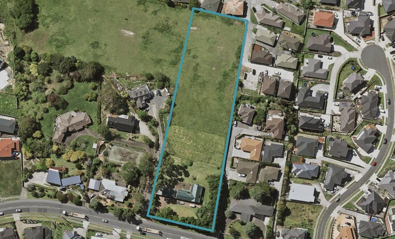 128 Redoubt Road, Goodwood Heights, Auckland - Carousel 1