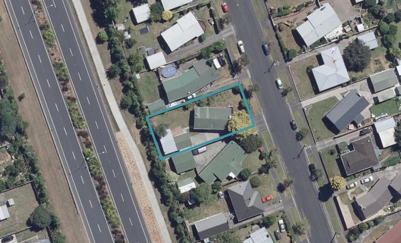 31 Fairview Street, Fairview Downs, Hamilton - Carousel 1